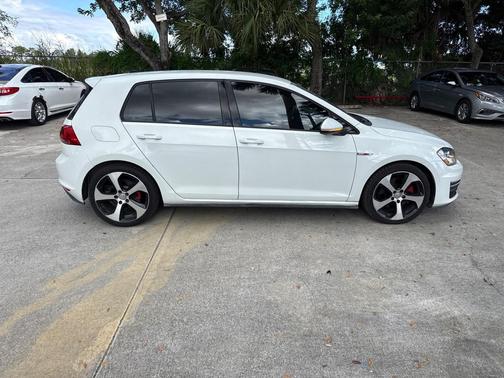 2017 Volkswagen Golf GTI 2.0T S 4-Door