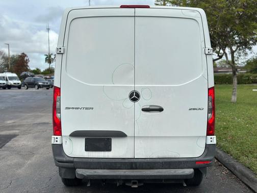 2019 Mercedes-Benz Sprinter 2500 Standard Roof