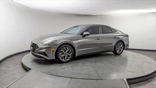 2022 Hyundai SONATA SEL