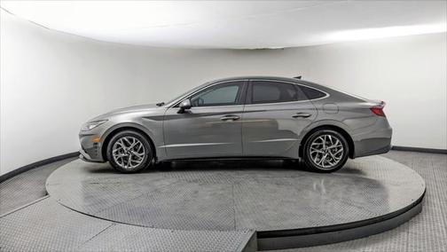 2022 Hyundai SONATA SEL