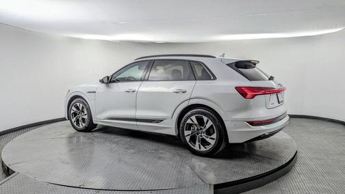 2021 Audi e-tron Premium