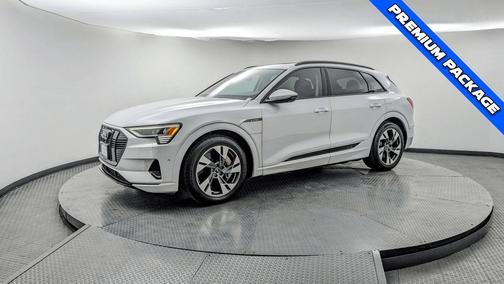 2021 Audi e-tron Premium
