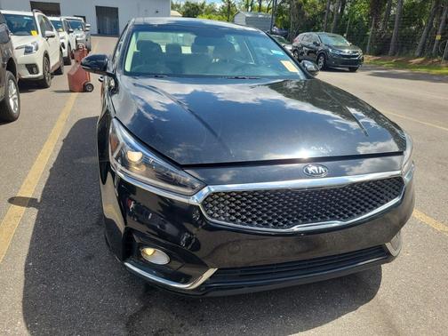 2017 Kia Cadenza Premium