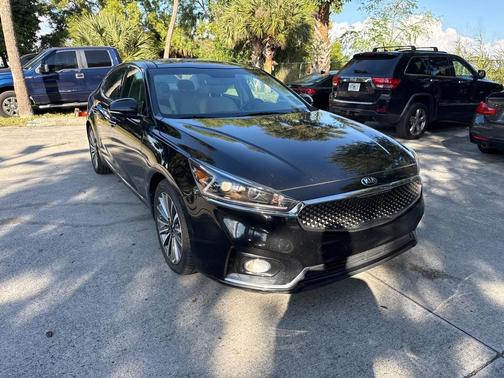 2017 Kia Cadenza Premium