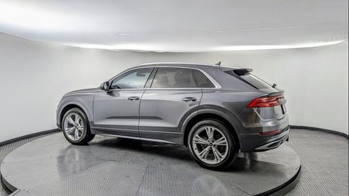 2022 Audi Q8 55 Premium Plus