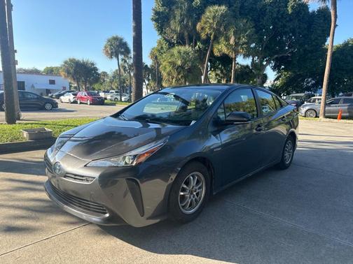 2022 Toyota Prius LE