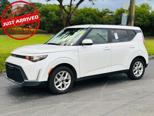 2023 Kia Soul LX