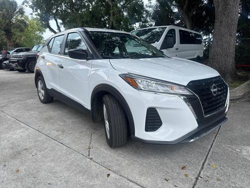 2024 Nissan Kicks S