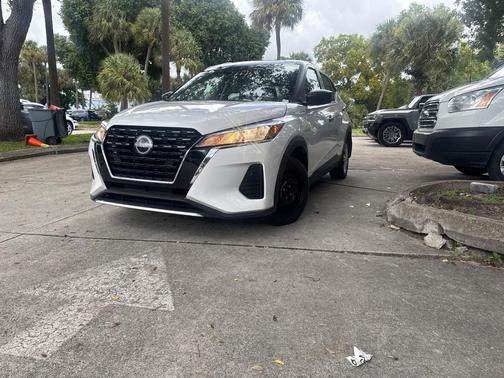 2024 Nissan Kicks S