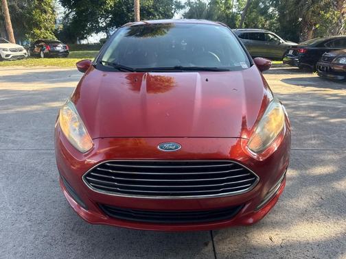 Hot Pepper Red Metallic Tinted Clearcoat 2018 Ford Fiesta SE