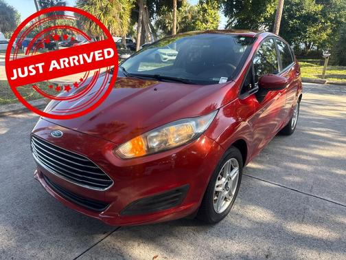 Hot Pepper Red Metallic Tinted Clearcoat 2018 Ford Fiesta SE