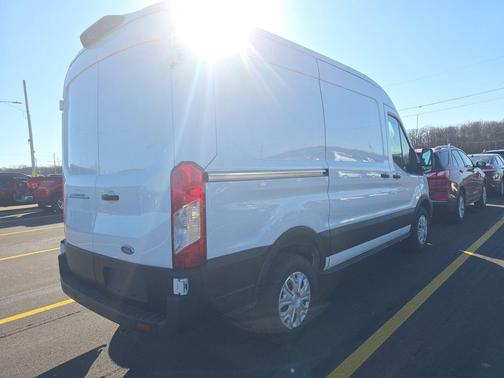 2022 Ford E-Transit T-350 Medium Roof