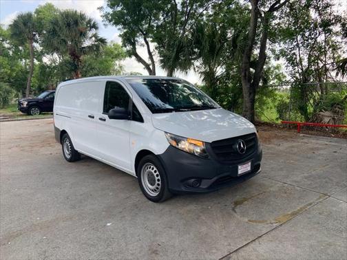 2020 Mercedes-Benz Metris Base