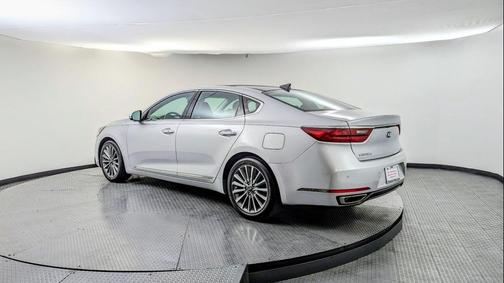 2018 Kia Cadenza Premium