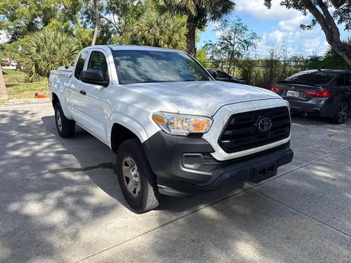 2019 Toyota Tacoma SR