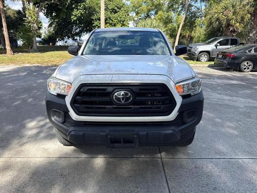 2019 Toyota Tacoma SR