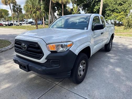2019 Toyota Tacoma SR