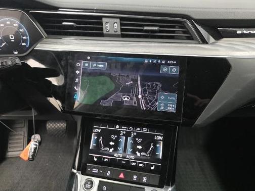 2022 Audi e-tron Premium