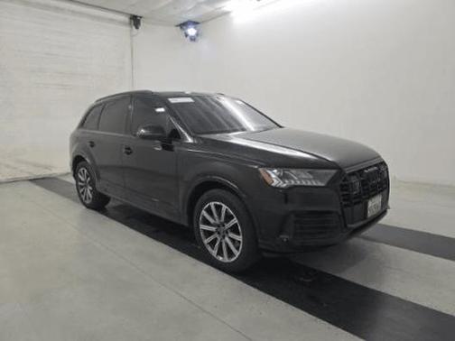 Black 2023 Audi Q7 45 Premium Plus