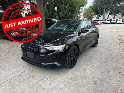 2021 Audi e-tron Premium