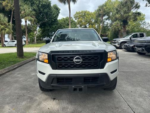 2024 Nissan Frontier S