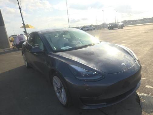 2022 Tesla Model 3 Standard Range