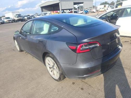 2022 Tesla Model 3 Standard Range