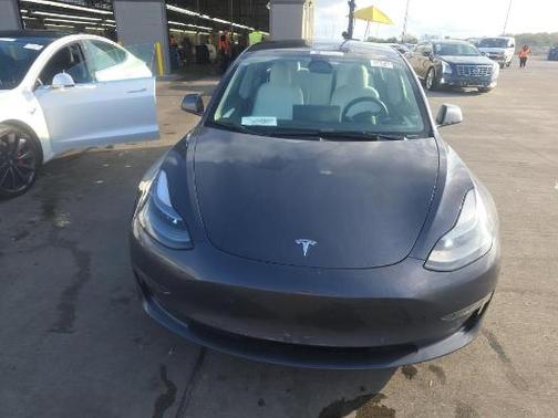 2022 Tesla Model 3 Standard Range