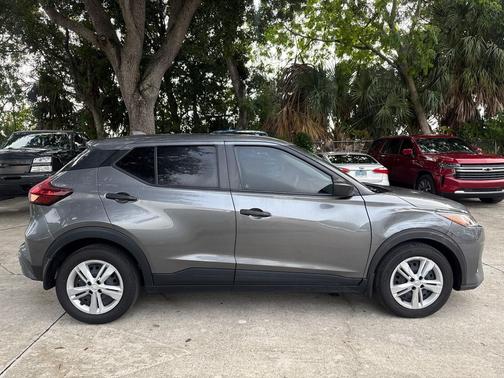 2024 Nissan Kicks S