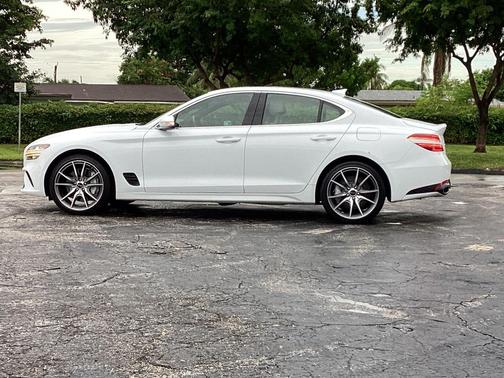2024 Genesis G70 2.5T