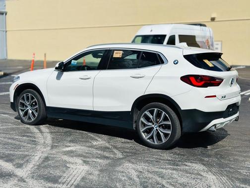 2023 BMW X2 sDrive28i