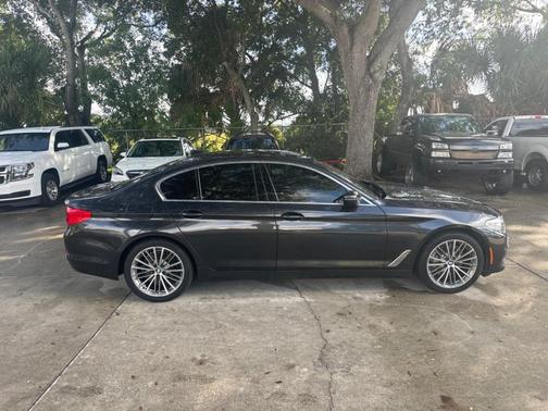2019 BMW 540 i