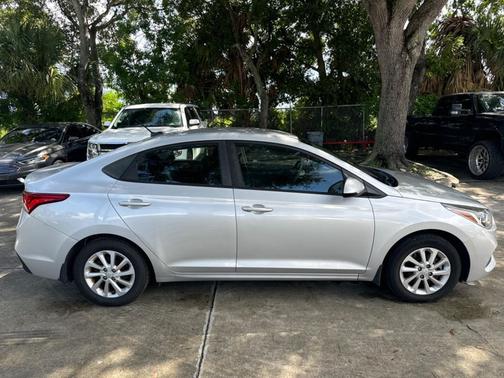 2018 Hyundai Accent SEL