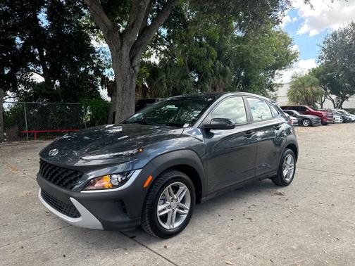 2022 Hyundai KONA SE