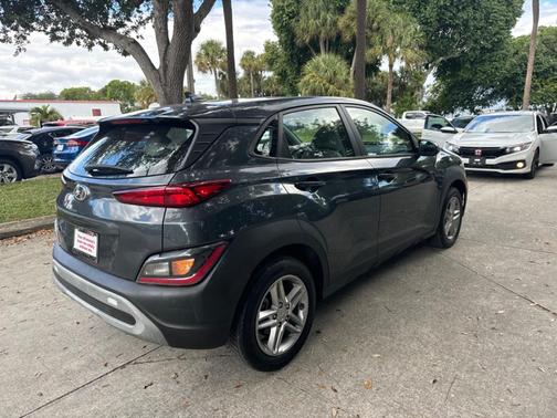 2022 Hyundai KONA SE