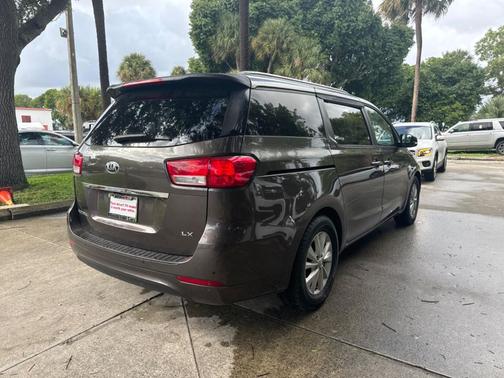 2016 Kia Sedona LX