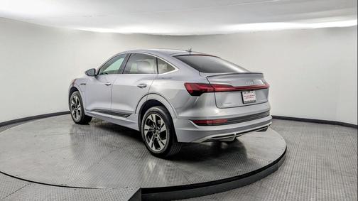 2023 Audi e-tron Sportback S line Premium