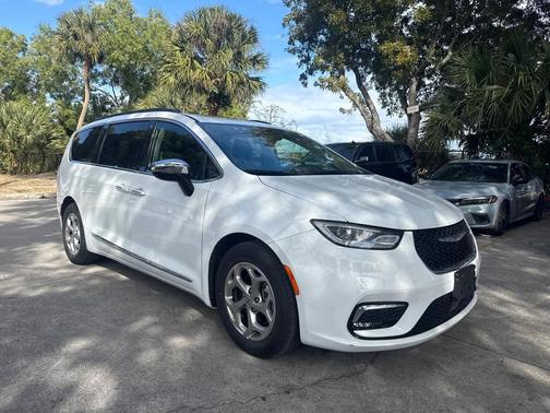 2023 Chrysler Pacifica Limited