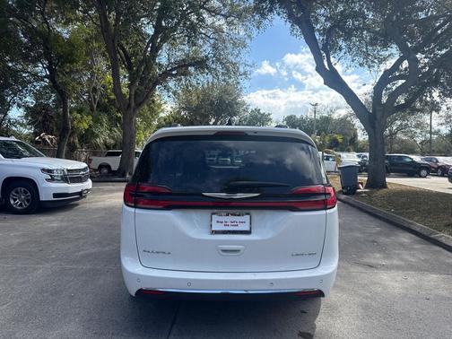 2023 Chrysler Pacifica Limited