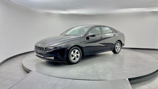 Phantom Black 2021 Hyundai ELANTRA SE