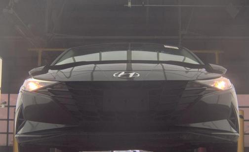 Phantom Black 2021 Hyundai ELANTRA SE