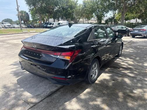 Phantom Black 2021 Hyundai ELANTRA SE