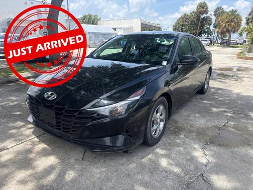Phantom Black 2021 Hyundai ELANTRA SE