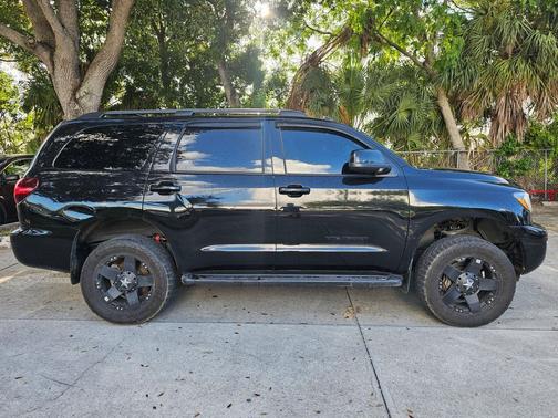 2020 Toyota Sequoia TRD Sport