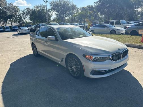 2018 BMW 540 i