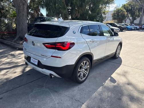 2022 BMW X2 sDrive28i