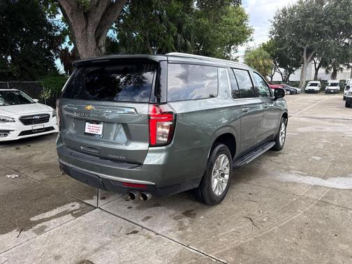 2023 Chevrolet Suburban Premier