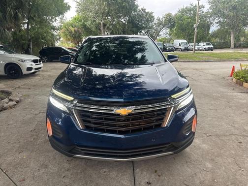 Blue Glow Metallic 2022 Chevrolet Equinox 1LT