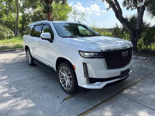 2022 Cadillac Escalade Luxury