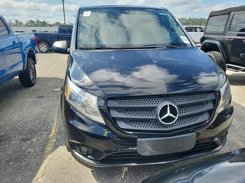 2016 Mercedes-Benz Metris Base
